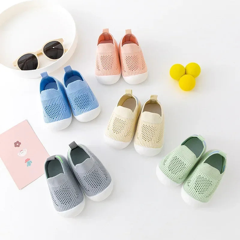 Toddler Breathable Knitted Slip-On Sneakers — Soft Non-Slip School Casual Shoes for Boys & Girls