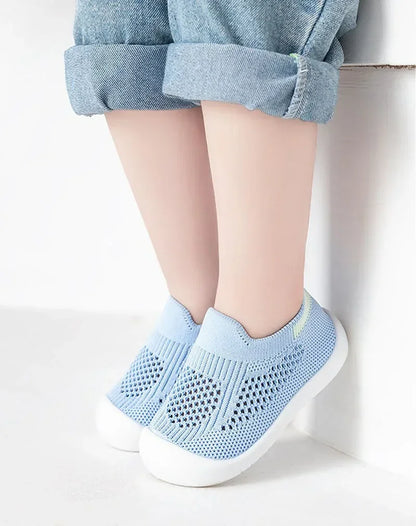 Toddler Breathable Knitted Slip-On Sneakers — Soft Non-Slip School Casual Shoes for Boys & Girls