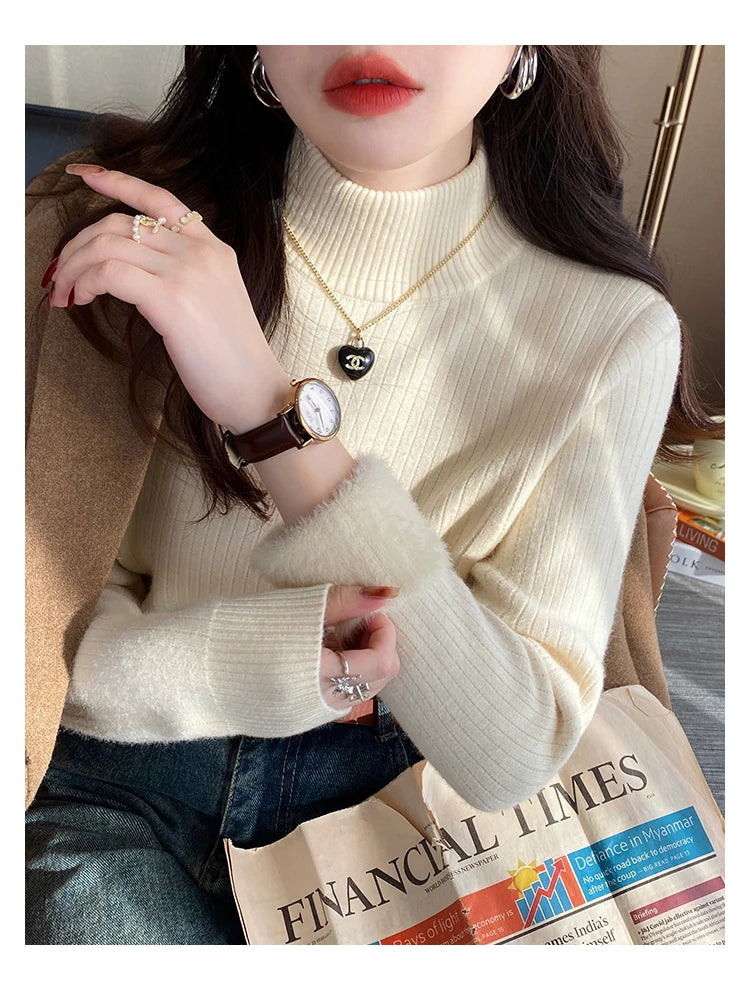 Women's Retro Turtleneck Sweater — Velvet-Lined Thermal Knit Pullover