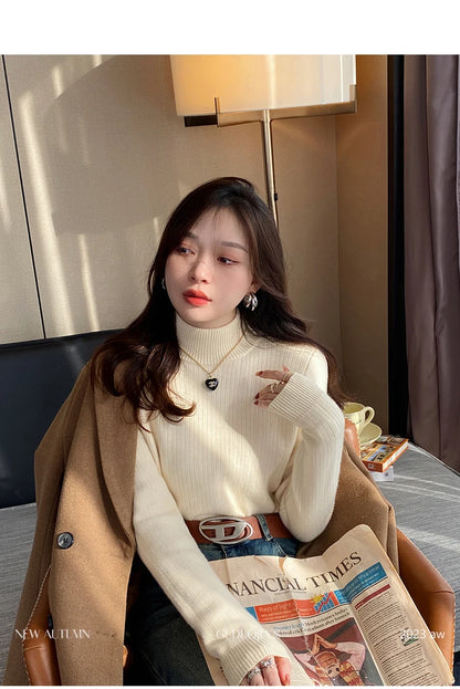 Women's Retro Turtleneck Sweater — Velvet-Lined Thermal Knit Pullover