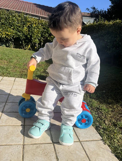 HOBIBEAR Kids Barefoot Minimalist Sneakers — Wide Toe Hook & Loop Lightweight Shoes for Boys & Girls