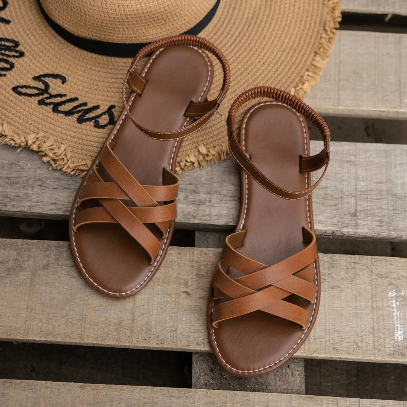 Women's Flat Roman Strap Sandals — Non-Slip Rubber Sole Daily Sandalia for Summer 2025