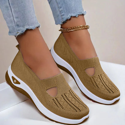 Women's Breathable Non-Slip Walking Flat Shoes — Soft Sole Casual Shoes for Middle-Aged & Elderly Women