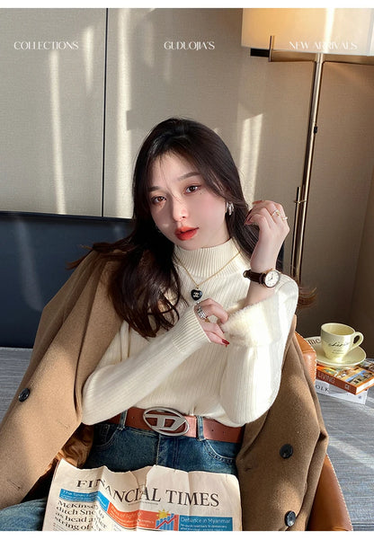 Women's Retro Turtleneck Sweater — Velvet-Lined Thermal Knit Pullover